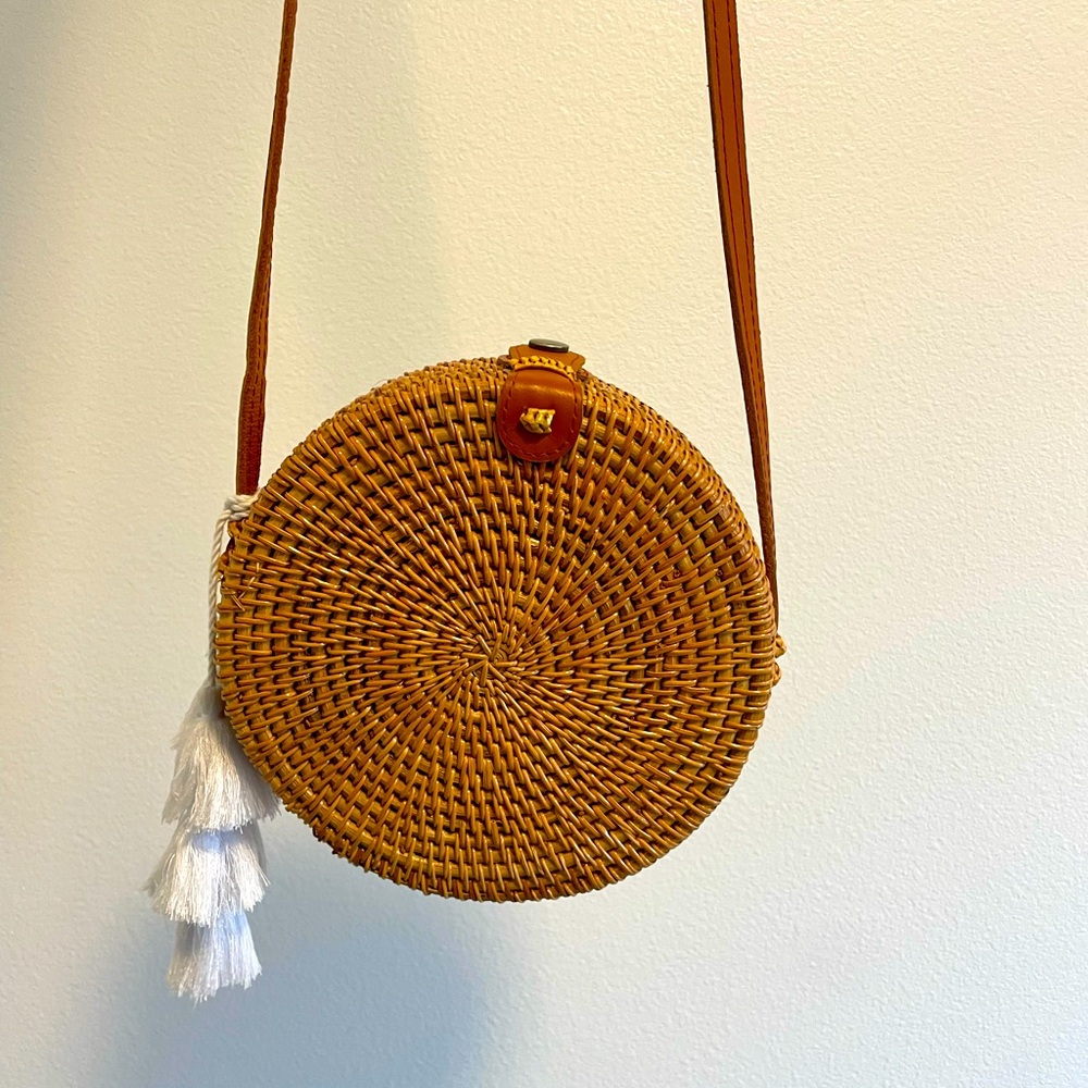 Round Woven Crossbody Bag - Tan